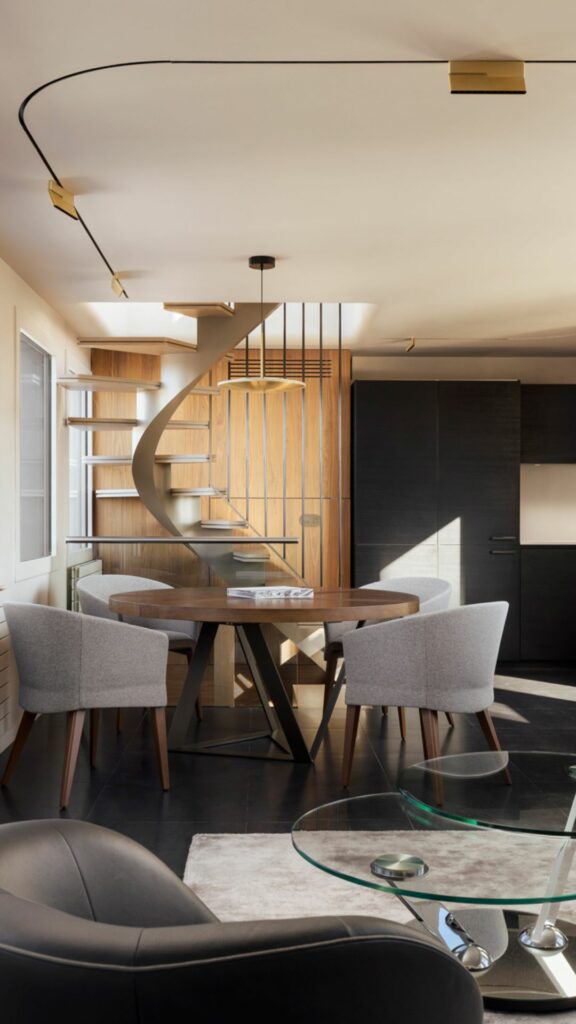 Escalier claustra en acier - Agencement -Mobilier - Décoration