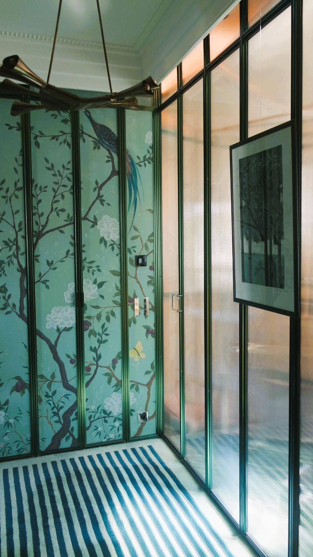 Dressing - porte - acier thermolaqué - verre estriado