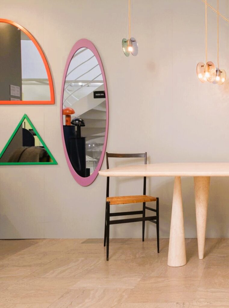 Miroir en acier laqué - Mobilier